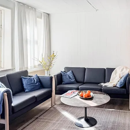 펜션 4 Bedroom Awesome In *