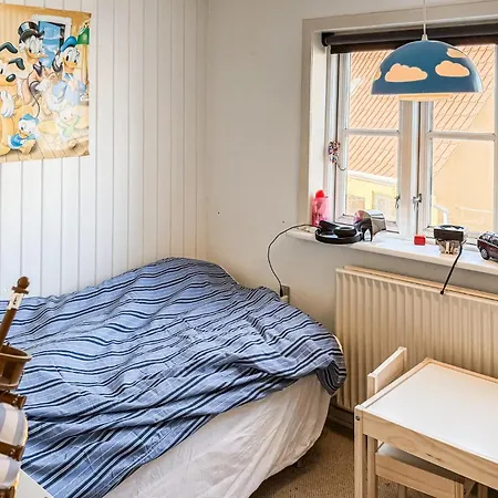 펜션 4 Bedroom Awesome In
